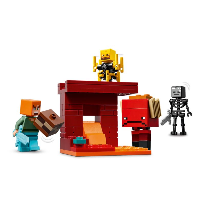 LEG21266---LEGO-Minecraft---A-Batalha-da-Lava-no-Nether---99-Pecas---21266-4.jpg