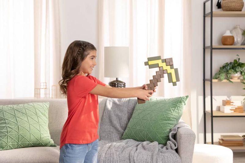 MATHFF59-JCV18---Picareta-de-Ouro---Minecraft---Mojang---Mattel-6.jpg