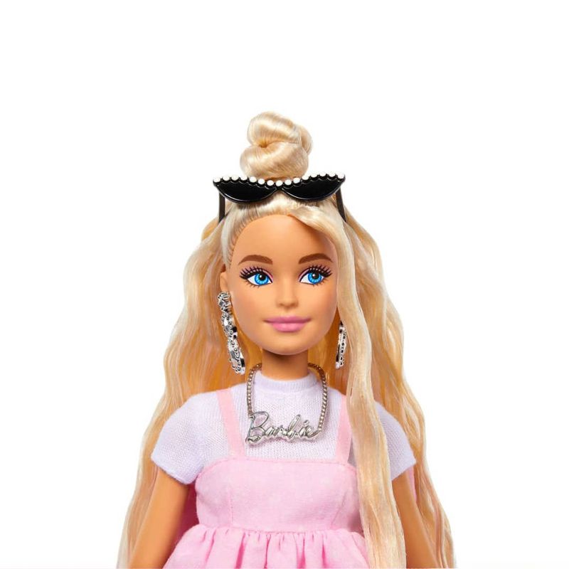 MATHYV27 - Boneca Barbie - Vestido Rosa com Laco - Deluxe Styles - Mattel 4.jpg