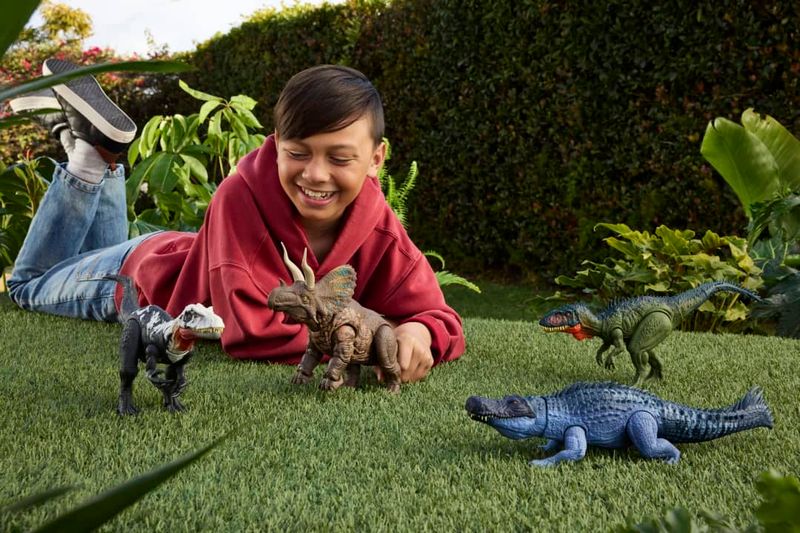 MATJGB92-JCL75---Dinossauro-Articulado---Tyrannotitan---Gigantic-Thrashers---34-cm---Mattel-7.jpg