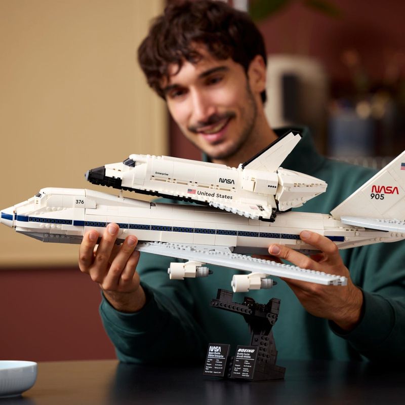 LEG10360---LEGO-Icons---Aeronave-de-transporte---2417-Pecas---10360-8