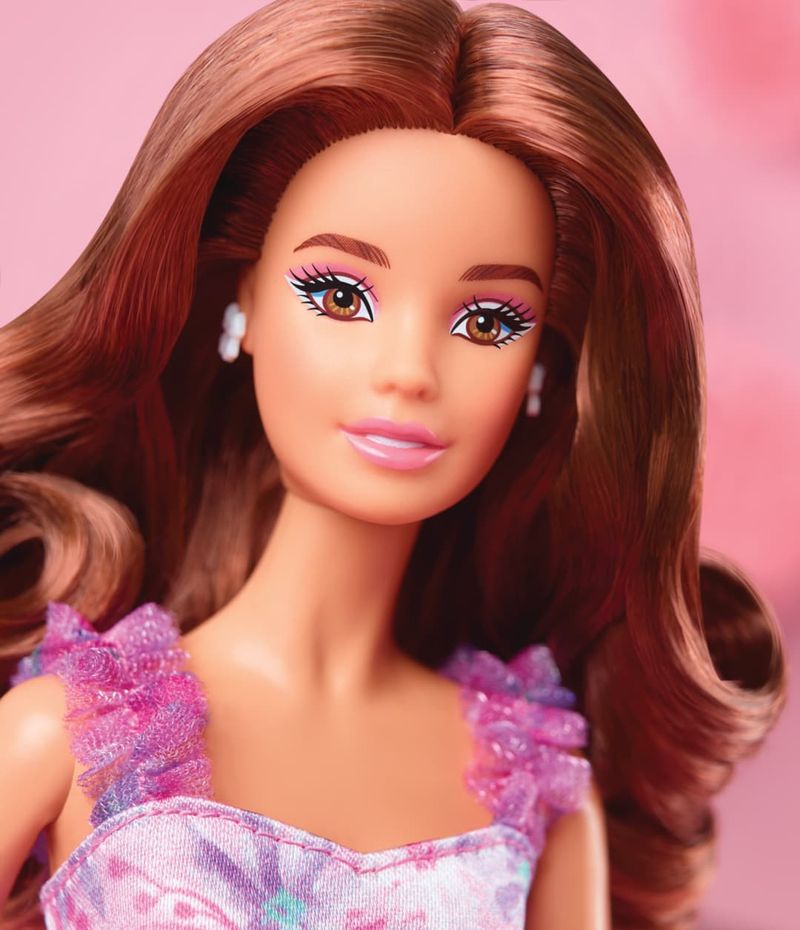 MATHRM54 - Boneca Barbie Colecionavel - Birthday Wishes - Signature - Mattel 3