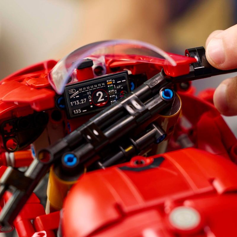 LEG42202 - LEGO Technic - Ducati Panigale V4 S - 1603 Pecas - 42202 7