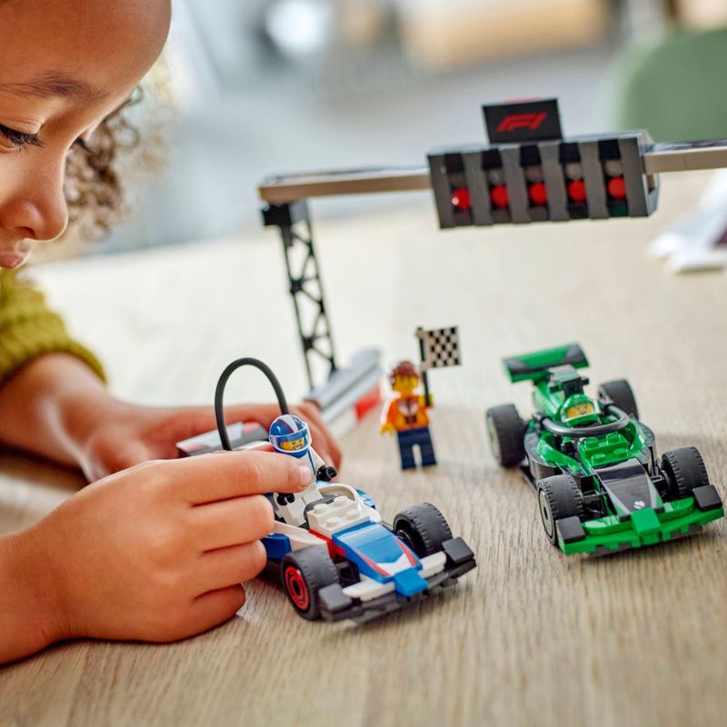 LEG43262 - LEGO City - F1 Grid com Carros de Corrida VCARB e Sauber - 313 Pecas - 43262 7