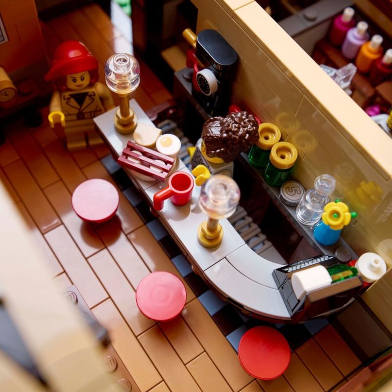 LEG10350---LEGO-Icons---Tudor-Corner---3266-Pecas---10350-5