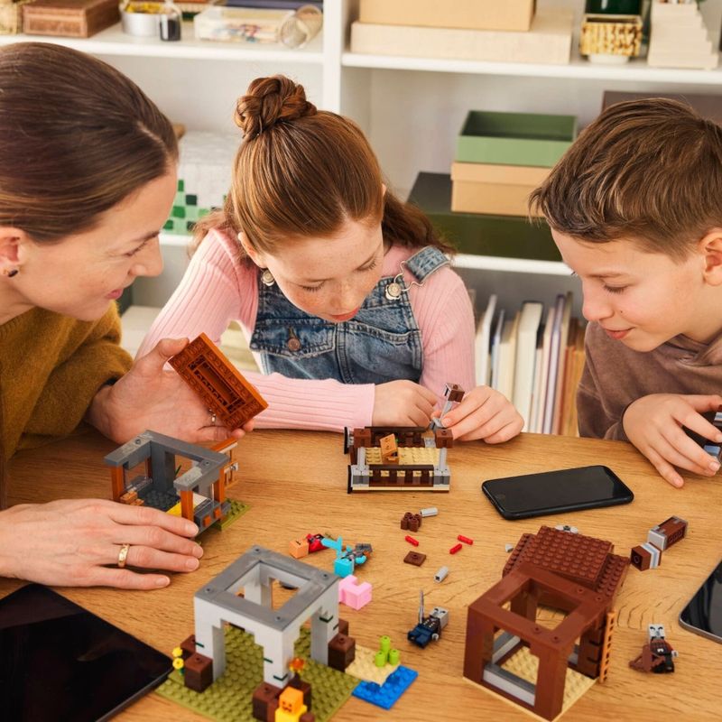 LEG21278 - LEGO Minecraft - O Posto Avancado do Saqueador e o Devastador - 665 Pecas - 21278 6