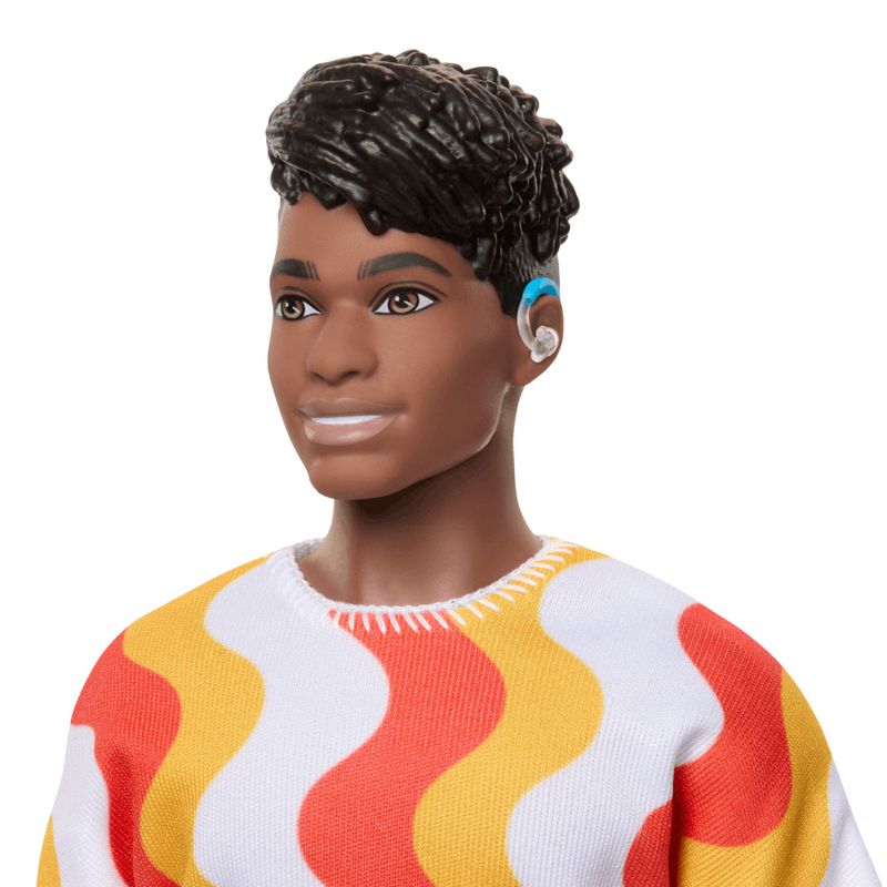 MATDWK44 220 - Boneco Ken Fashionista - Camiseta com Ondas e Shorts Azul - 220 - Mattel 4