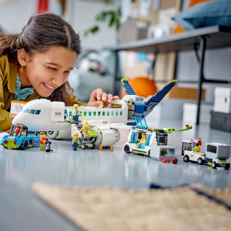 LEG60367 - LEGO City - Aviao de Passageiros - 913 Pecas - 60367 6