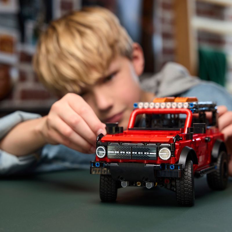 LEG42213---LEGO-Technic---SUV-Ford-Bronco---943-Pecas---42213-8