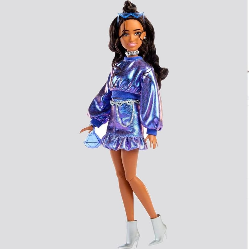 MATJFP42 - Boneca Barbie Fashion - Deluxe - STYLE - Traje Metalico Azul - Mattel  4